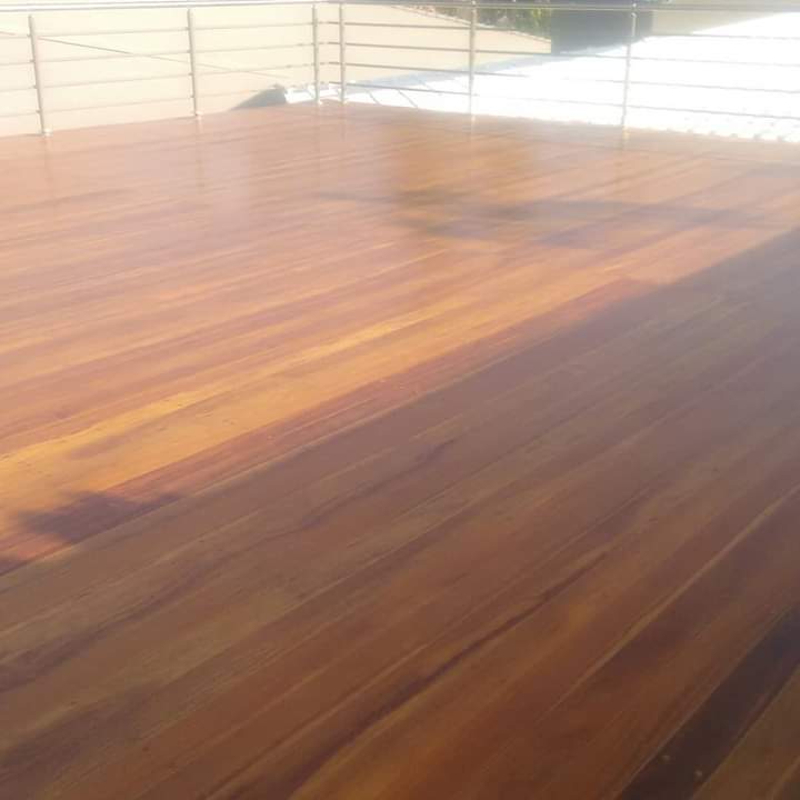 Raspagem e aplicação de resina